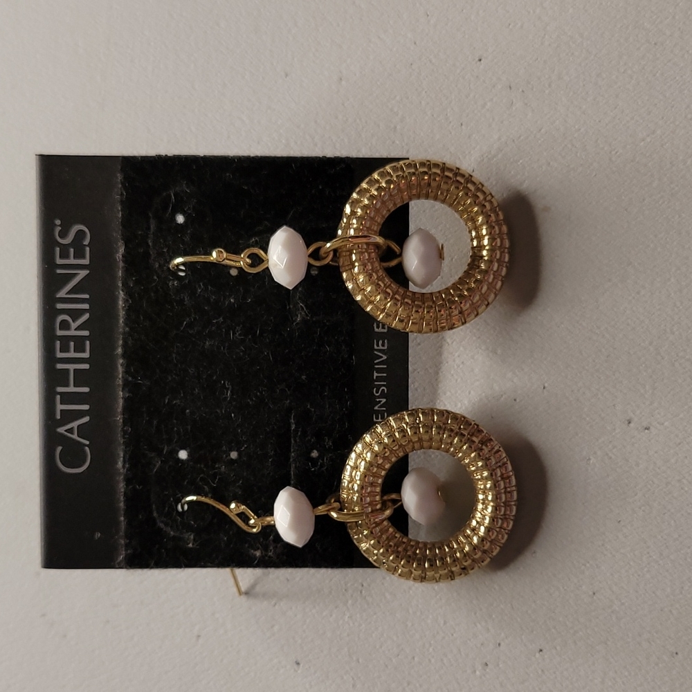 Catherines Gold tone earrings